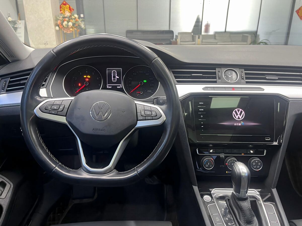 Volkswagen Magotan 2021 - фото автомобиля