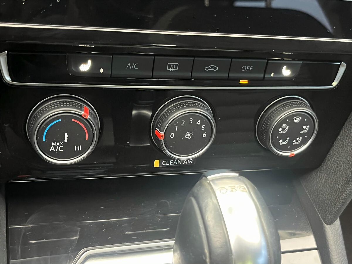 Volkswagen Magotan 2021 - фото автомобиля