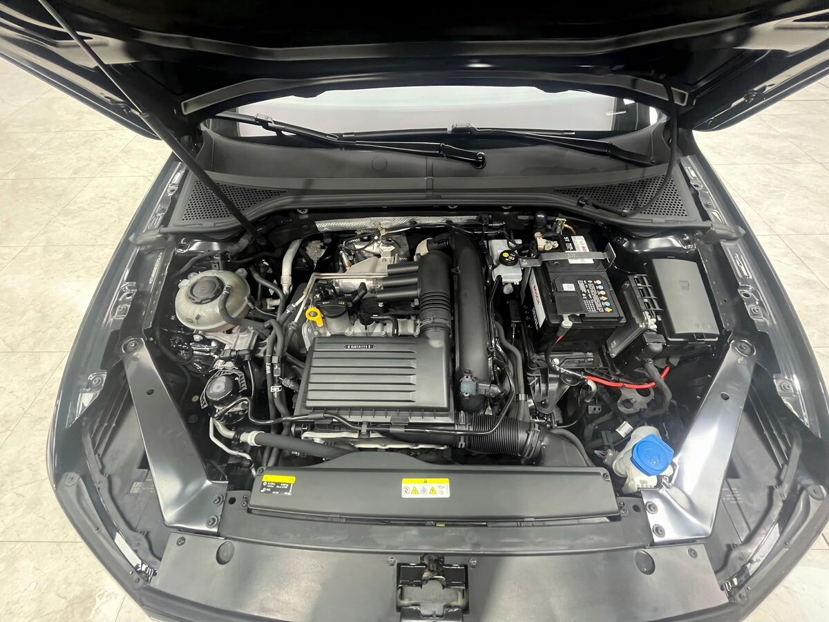 Volkswagen Magotan 2021 - фото автомобиля