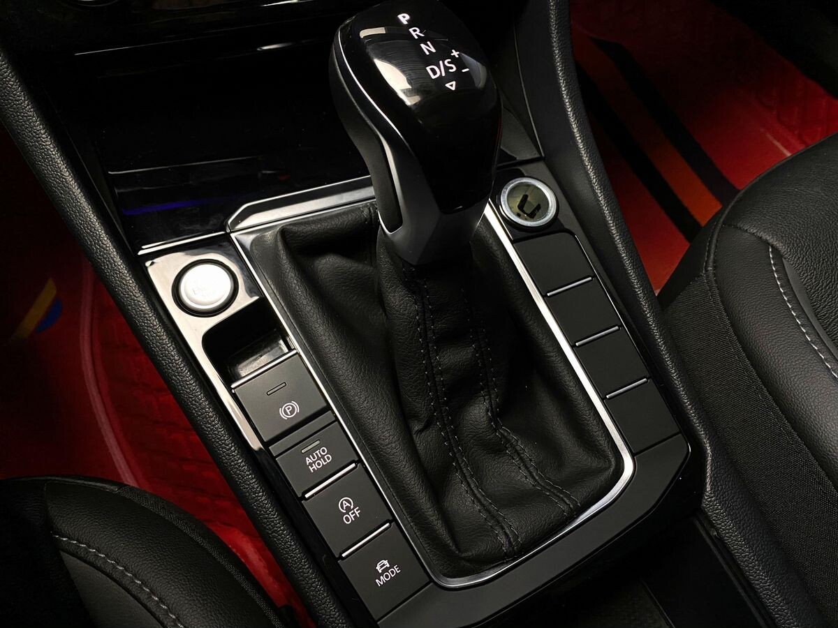 Volkswagen Sagitar L 2021 - фото автомобиля