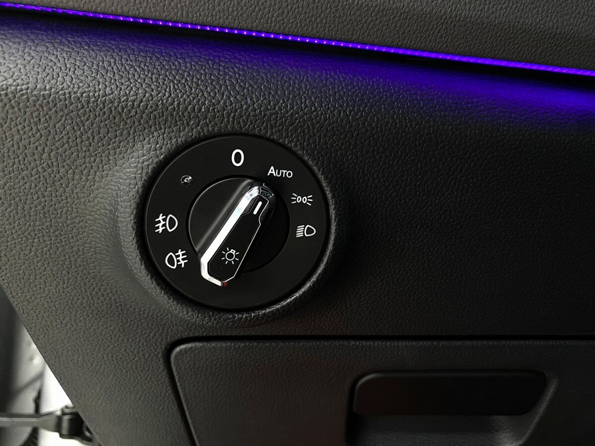 Volkswagen Sagitar L 2021 - фото автомобиля