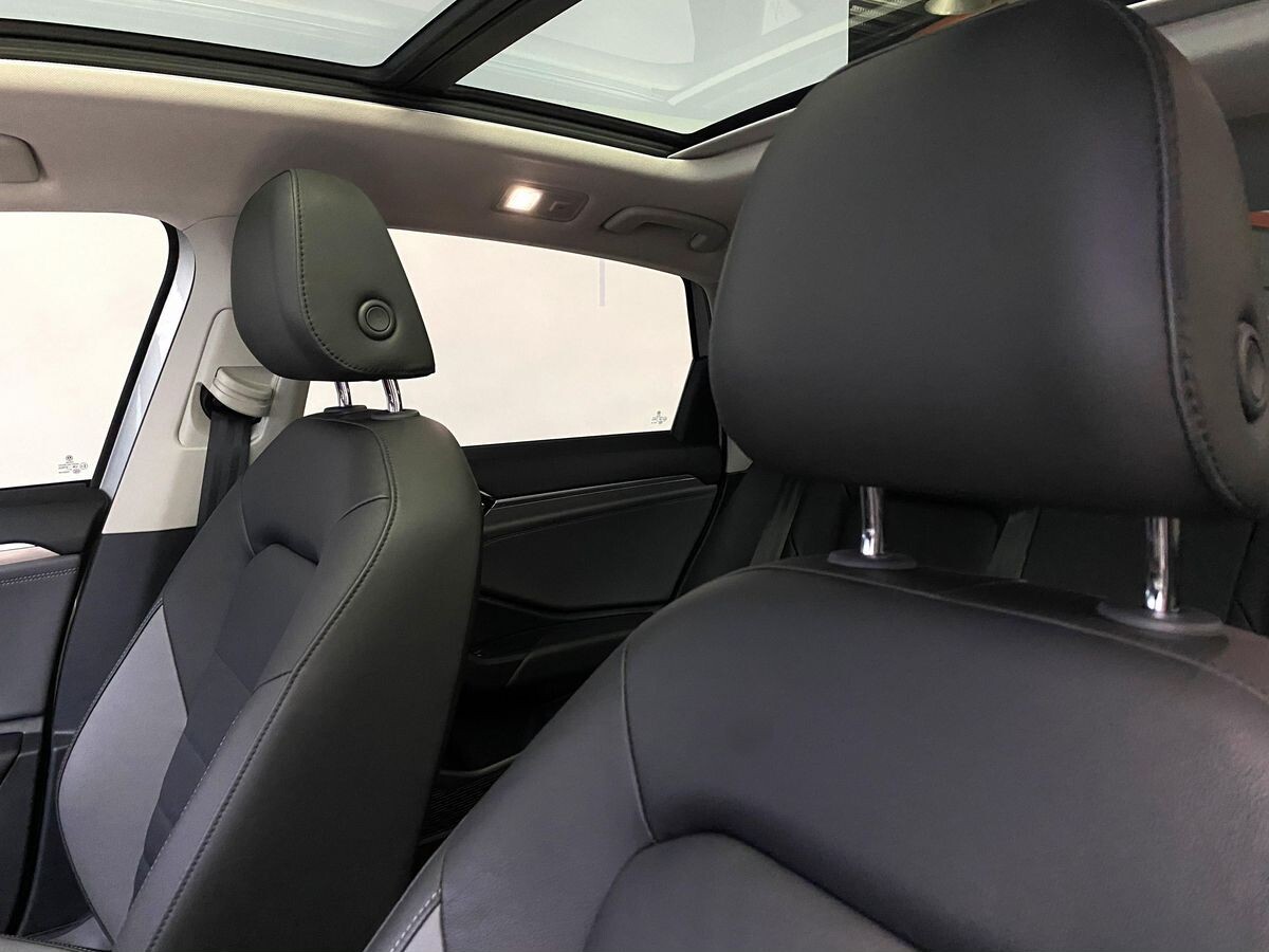 Volkswagen Sagitar L 2021 - фото автомобиля