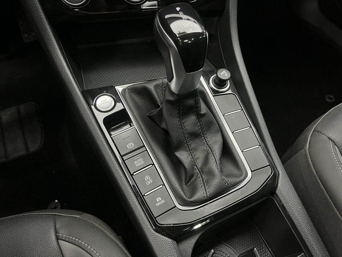 Volkswagen Sagitar L 2022 - фото автомобиля