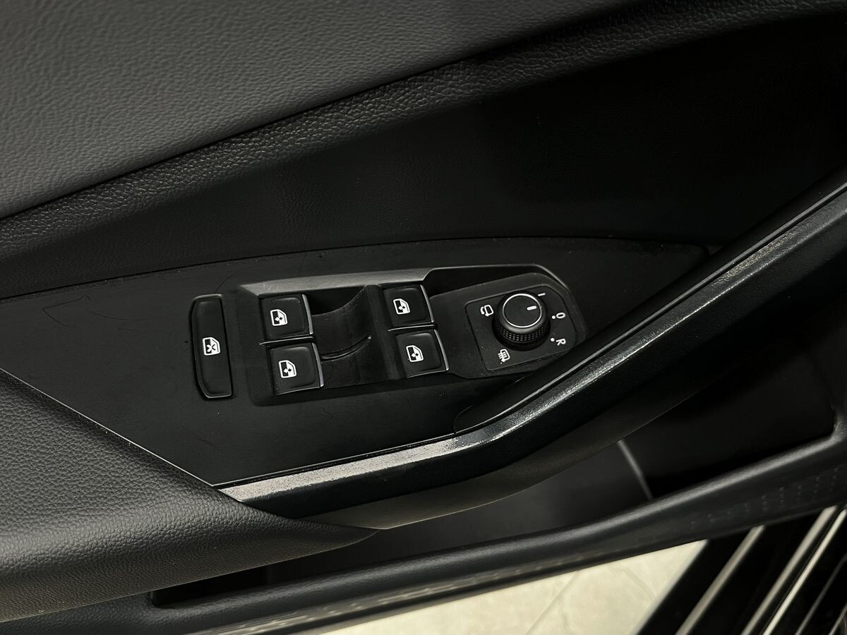 Volkswagen Sagitar L 2022 - фото автомобиля