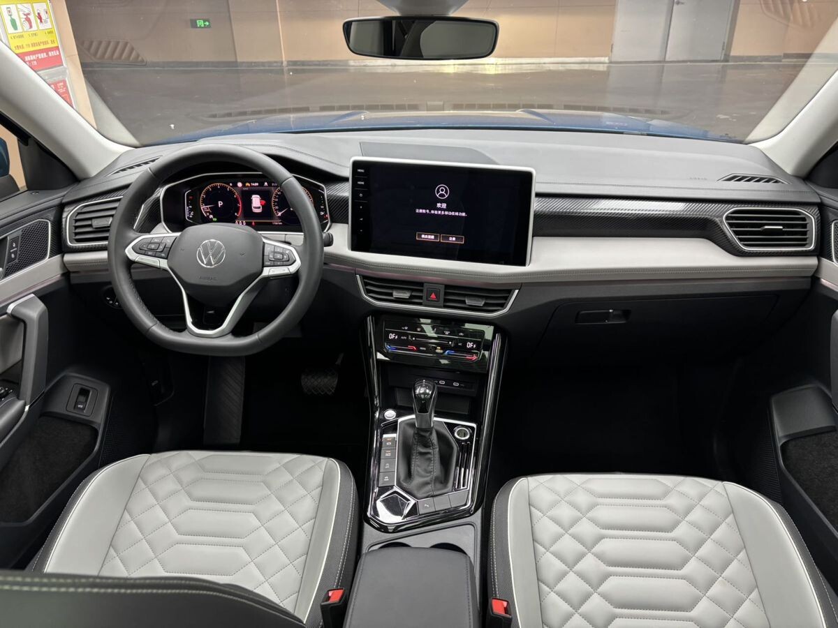 Volkswagen Tayron 2022 - фото автомобиля