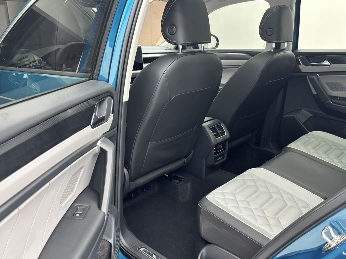 Volkswagen Tayron 2022 - фото автомобиля