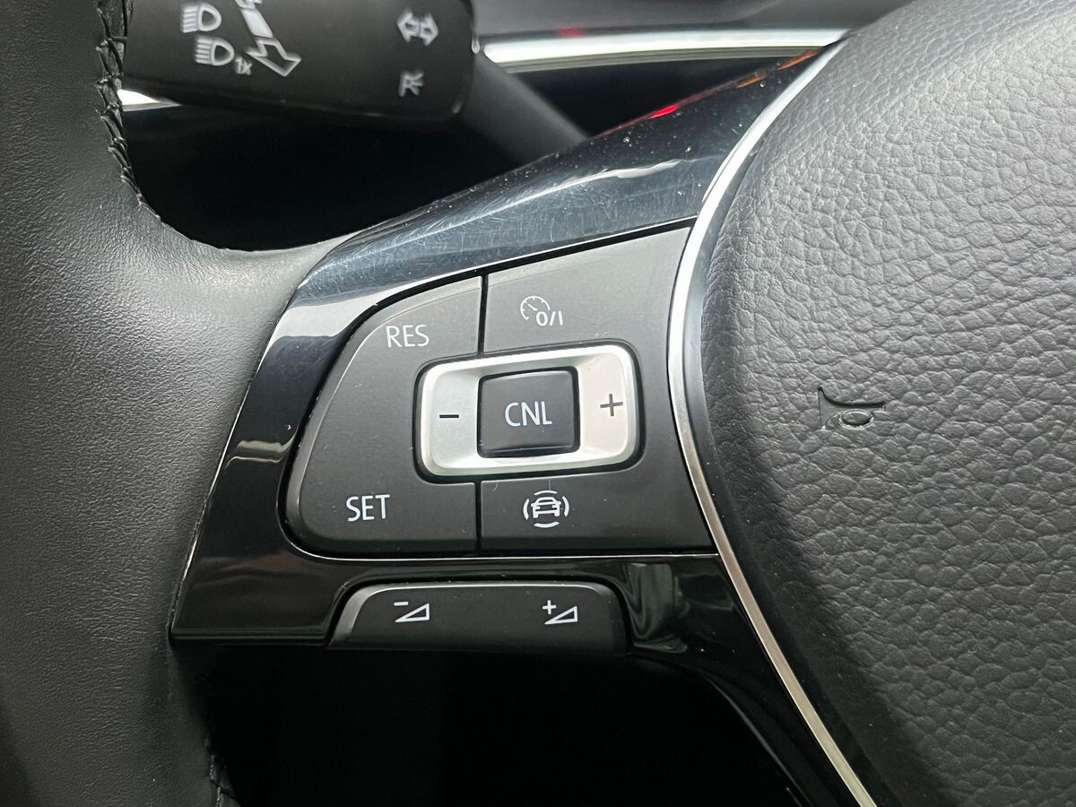 Volkswagen Tayron 2021 - фото автомобиля