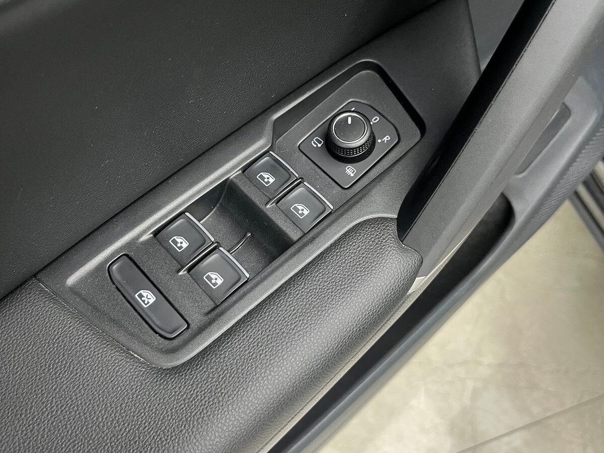 Volkswagen Tayron 2021 - фото автомобиля