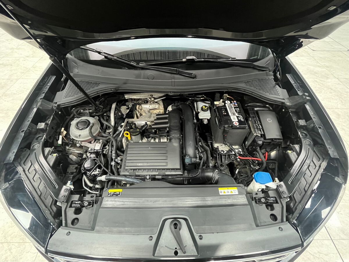 Volkswagen Tayron 2021 - фото автомобиля