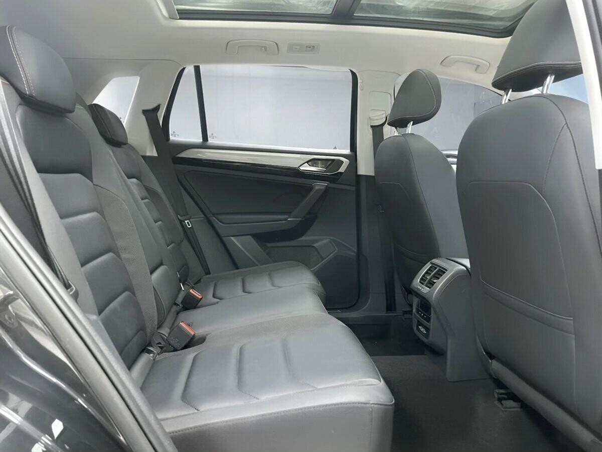 Volkswagen Tayron 2021 - фото автомобиля