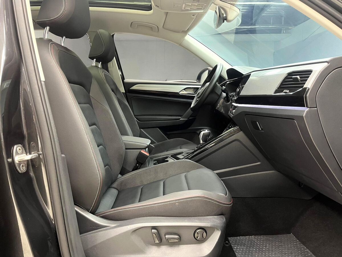 Volkswagen Tayron 2021 - фото автомобиля