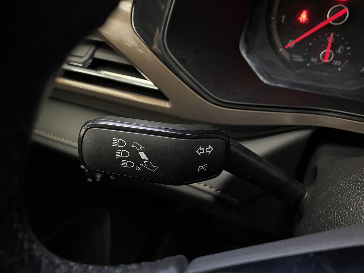 Volkswagen Tharu 2021 - фото автомобиля