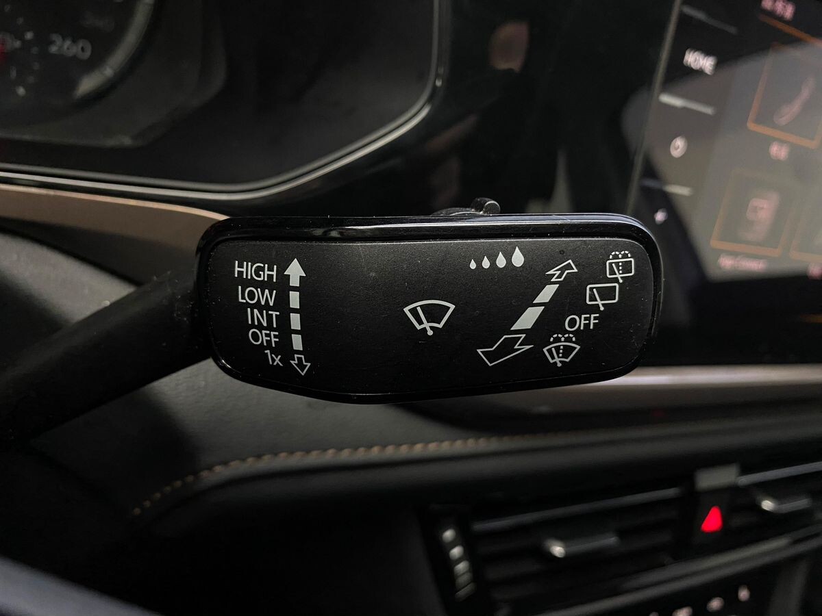 Volkswagen Tharu 2021 - фото автомобиля