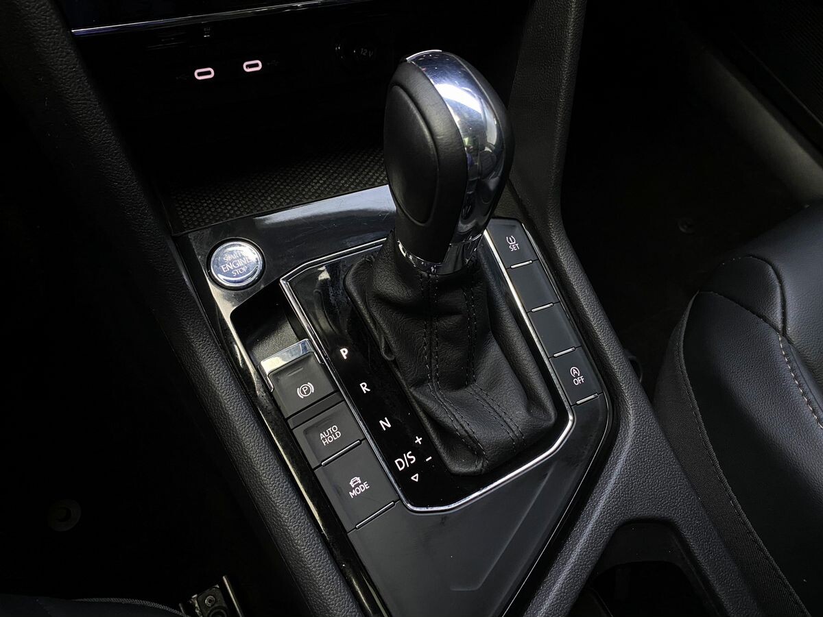 Volkswagen Tharu 2021 - фото автомобиля