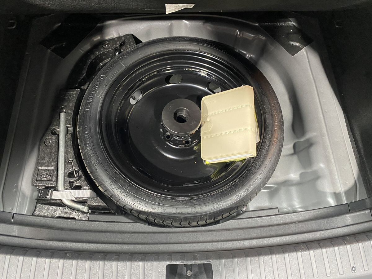 Volkswagen Tharu 2021 - фото автомобиля