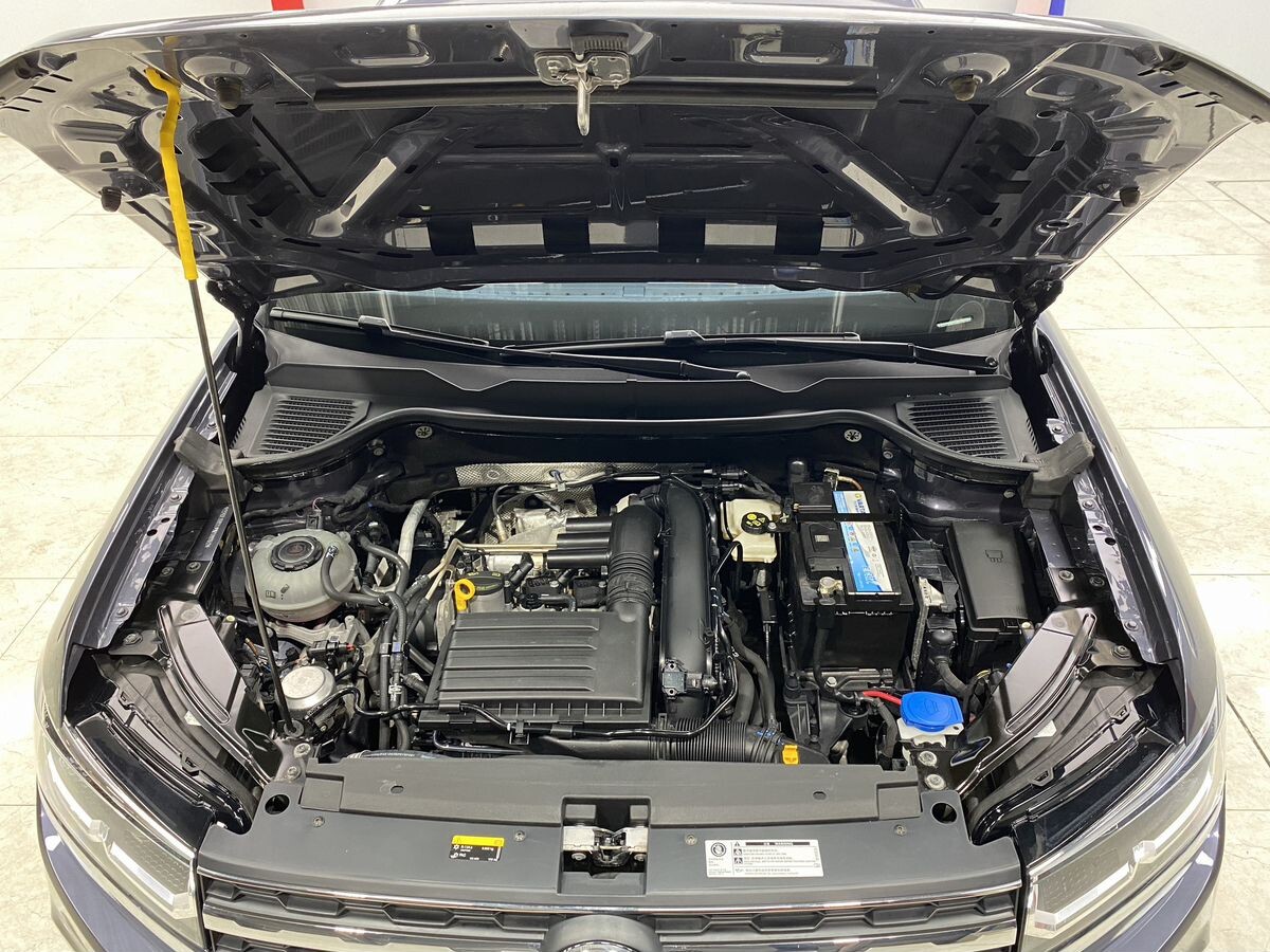 Volkswagen Tharu 2021 - фото автомобиля