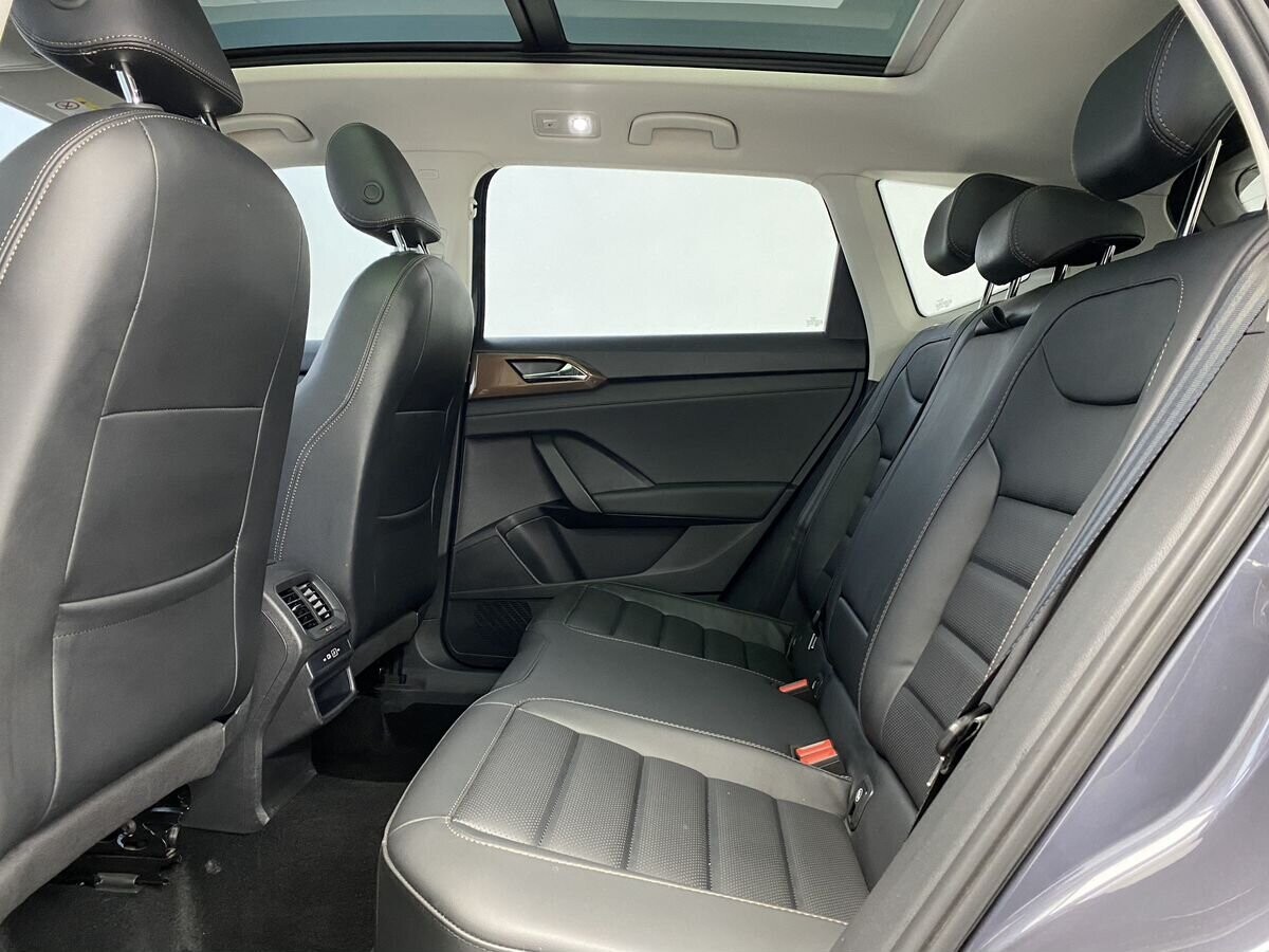 Volkswagen Tharu 2021 - фото автомобиля