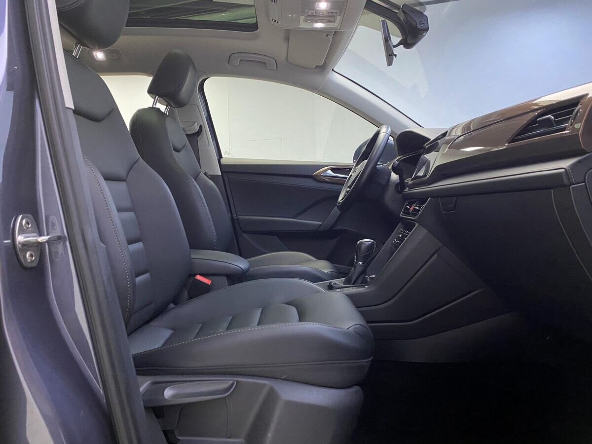 Volkswagen Tharu 2021 - фото автомобиля