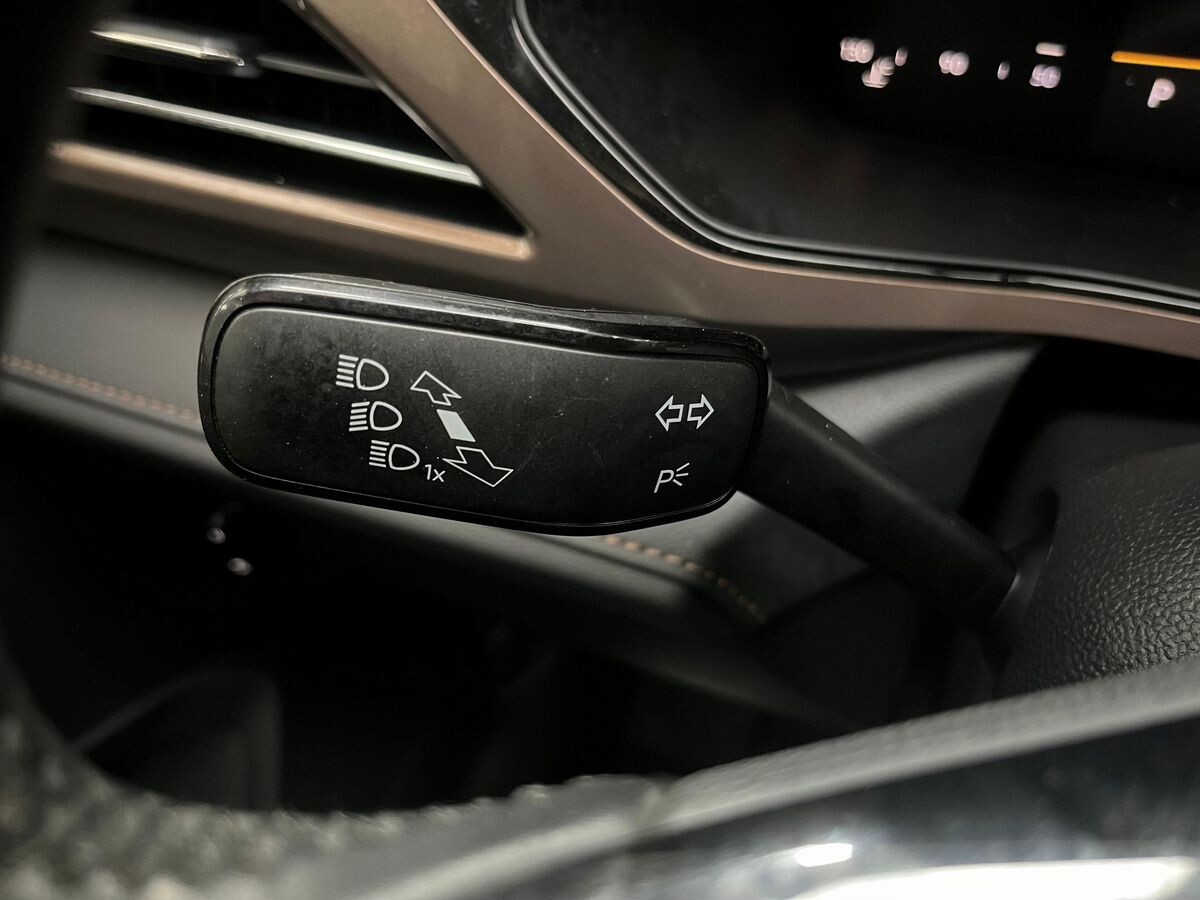 Volkswagen Tharu 2022 - фото автомобиля