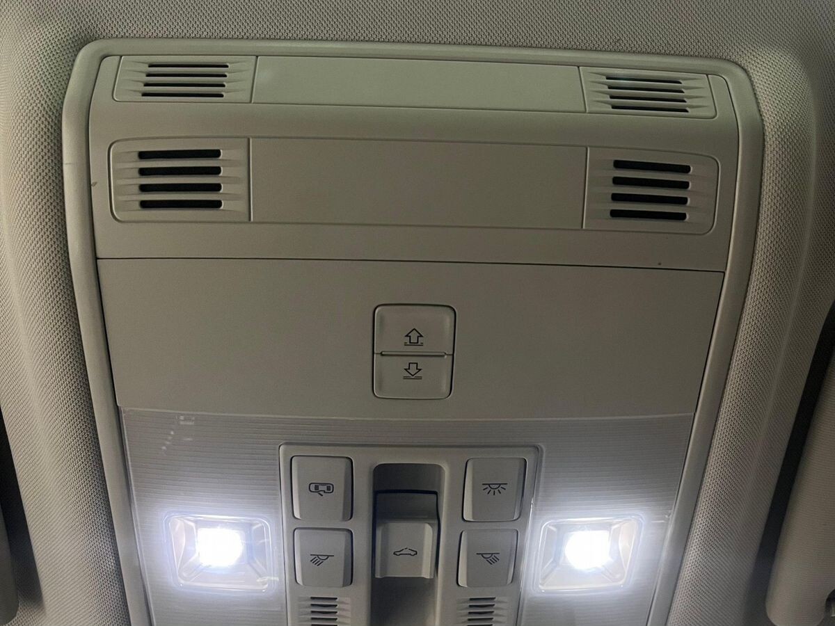 Volkswagen Tharu 2022 - фото автомобиля