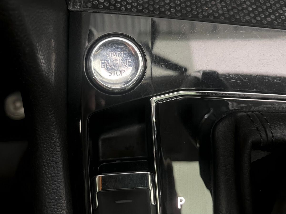 Volkswagen Tharu 2022 - фото автомобиля