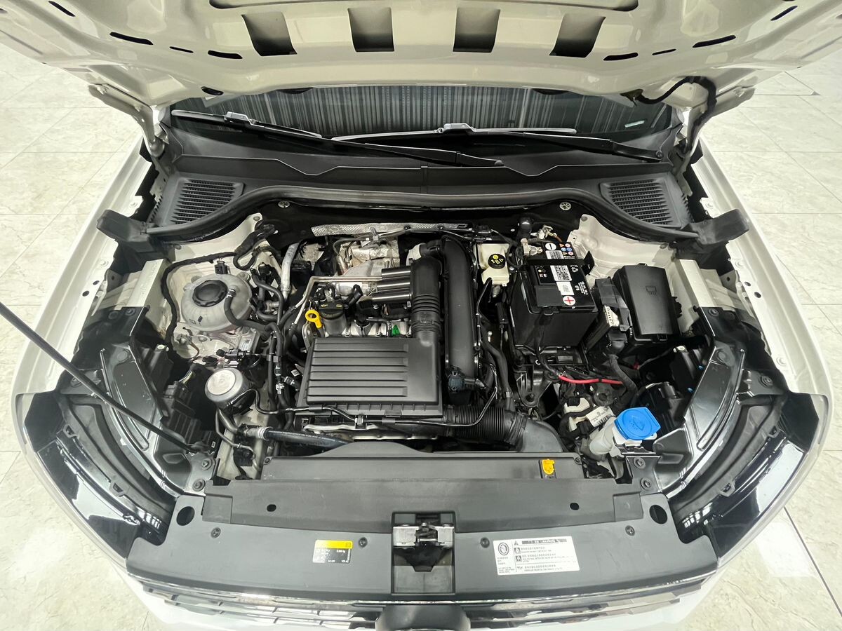 Volkswagen Tharu 2022 - фото автомобиля