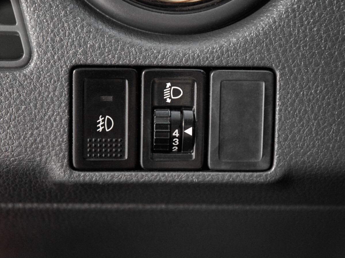 Suzuki SX4 2010 - фото автомобиля