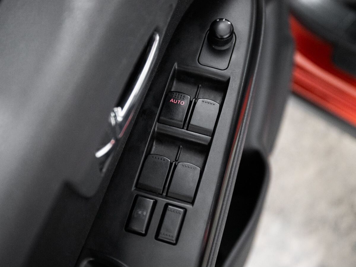 Suzuki SX4 2010 - фото автомобиля