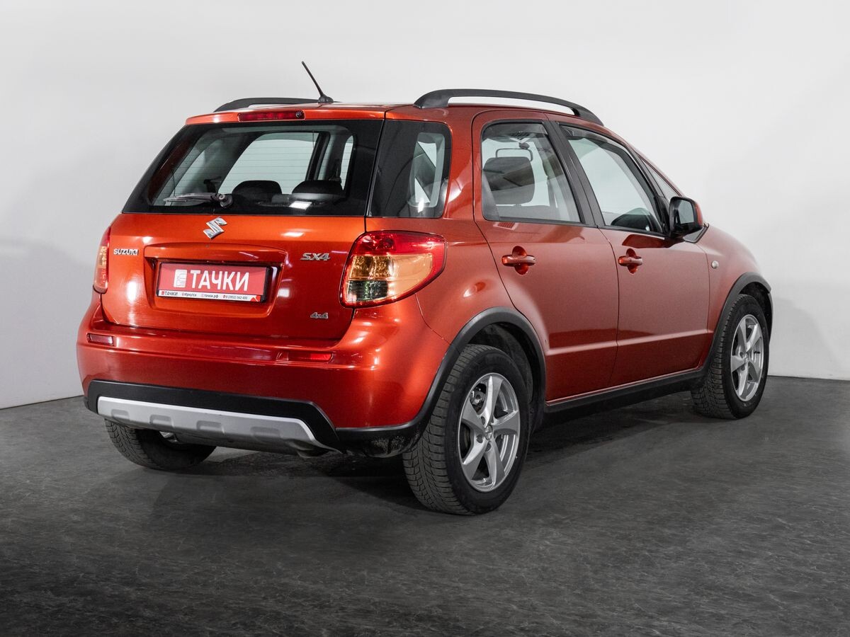 Suzuki SX4 2010 - фото автомобиля