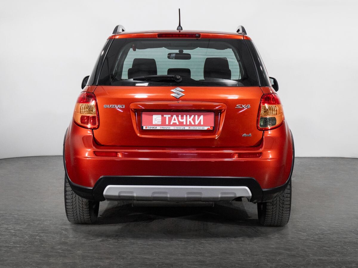 Suzuki SX4 2010 - фото автомобиля