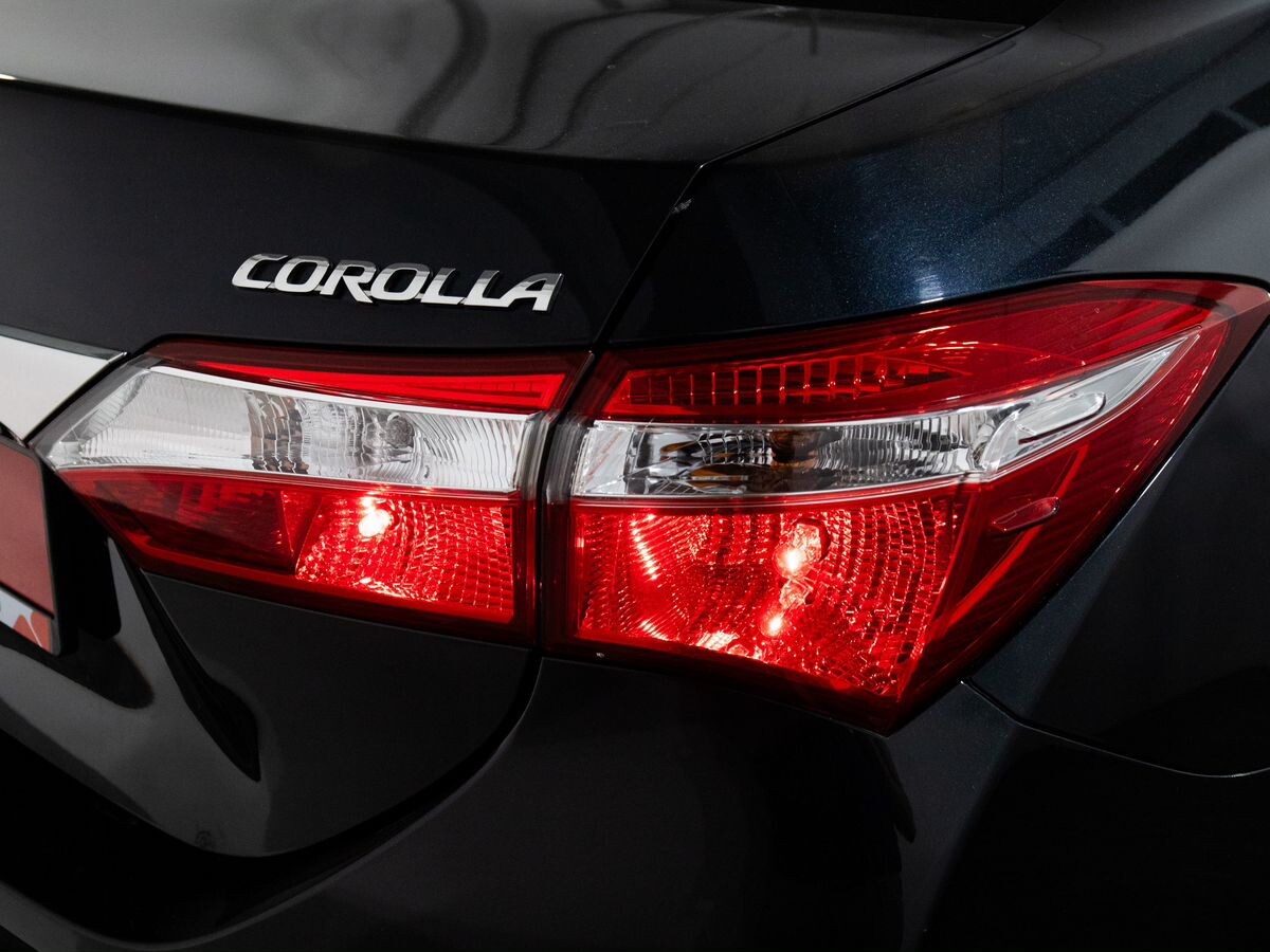 Toyota Corolla 2013 - фото автомобиля