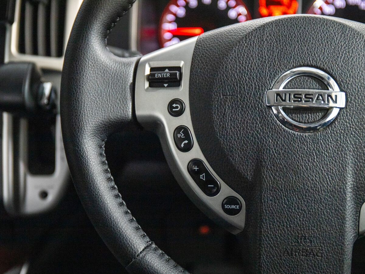 Nissan Serena 2009 - фото автомобиля