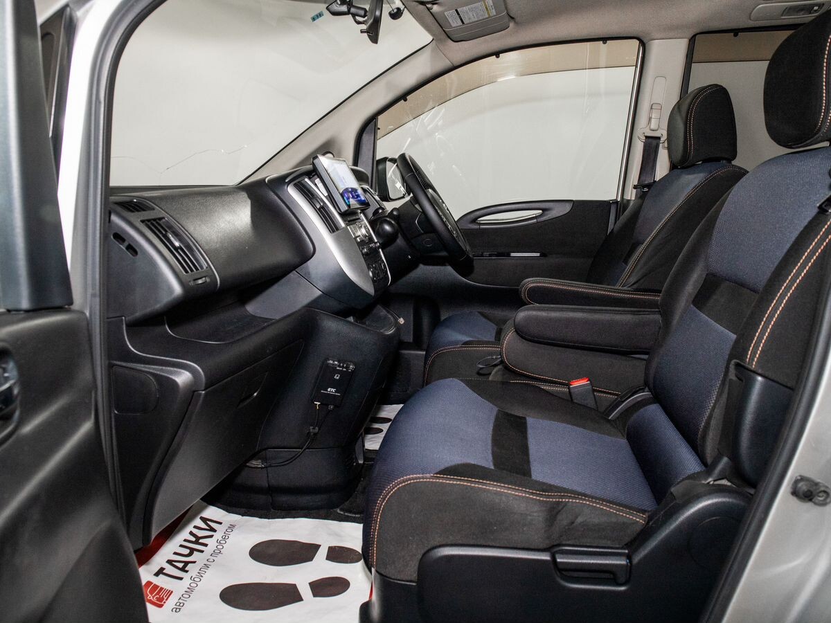 Nissan Serena 2009 - фото автомобиля