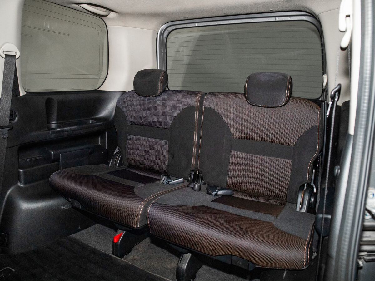 Nissan Serena 2009 - фото автомобиля