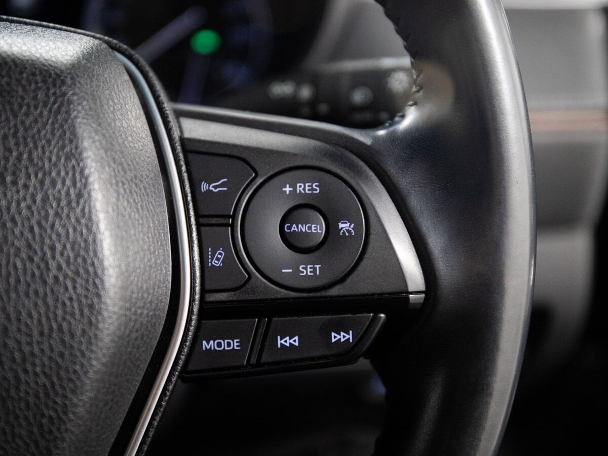 Toyota Harrier 2020 - фото автомобиля