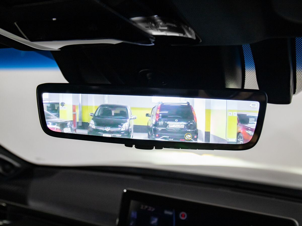 Toyota Harrier 2020 - фото автомобиля