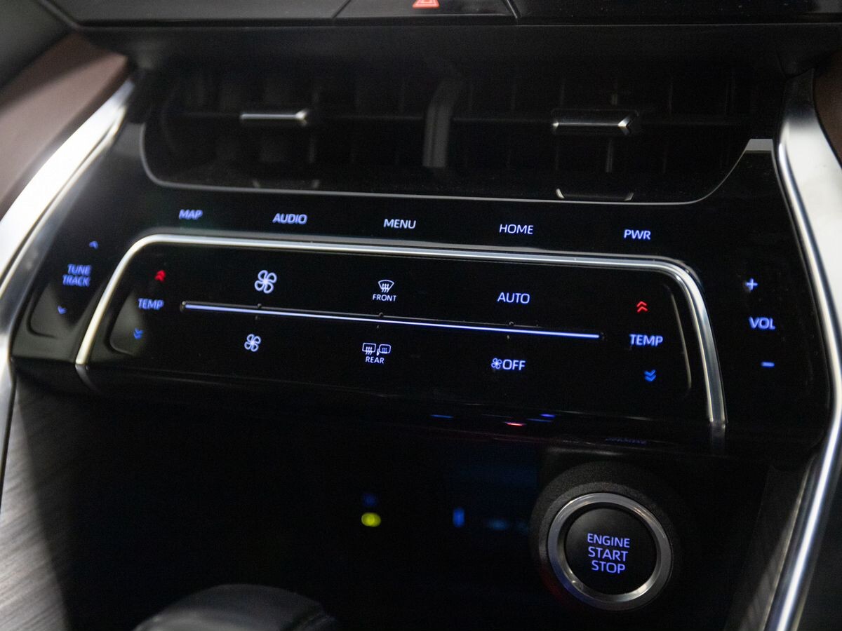 Toyota Harrier 2020 - фото автомобиля