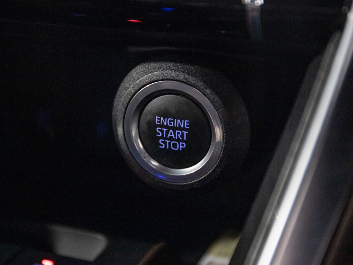 Toyota Harrier 2020 - фото автомобиля