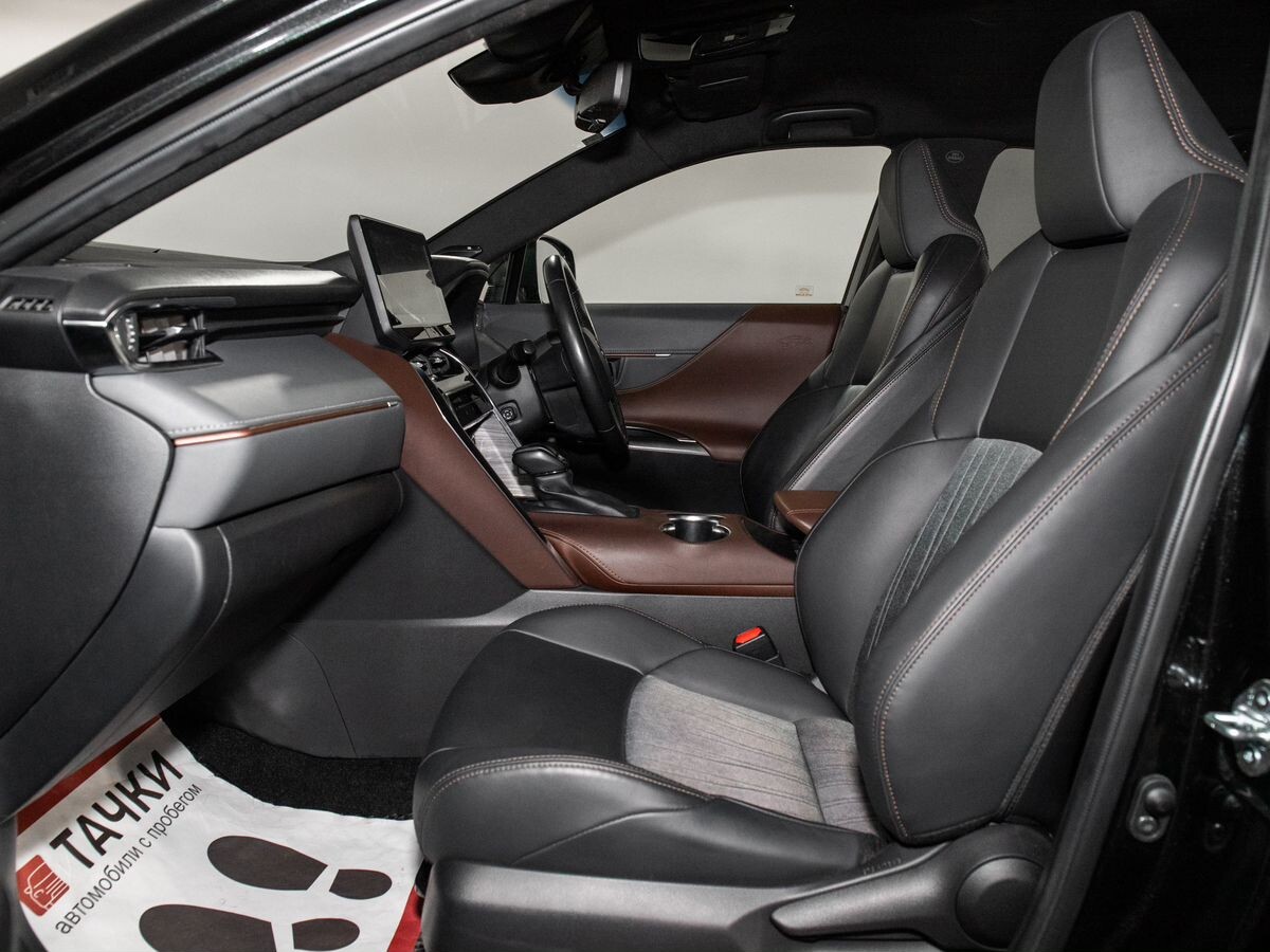 Toyota Harrier 2020 - фото автомобиля