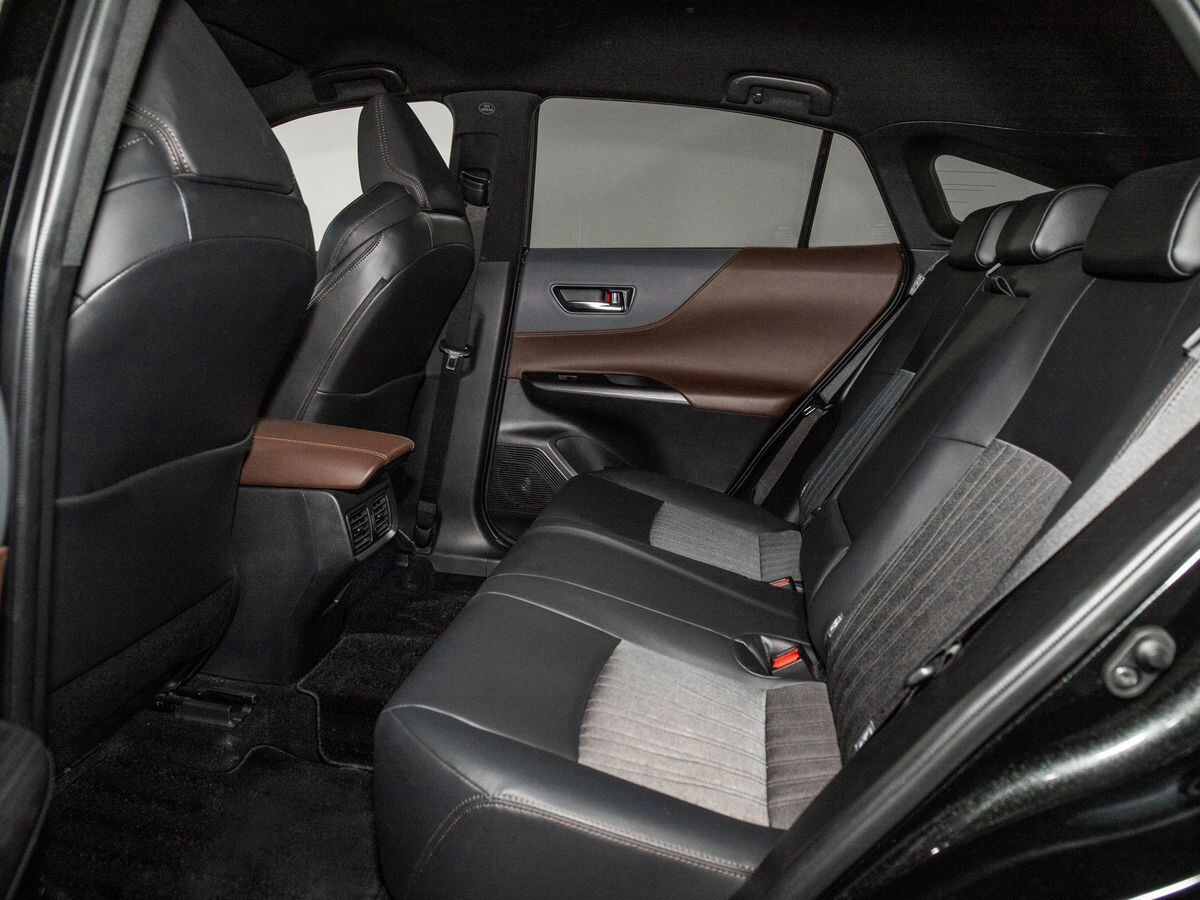 Toyota Harrier 2020 - фото автомобиля