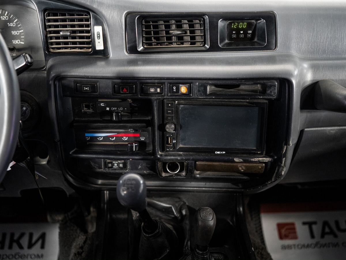 Toyota Land Cruiser 1996 - фото автомобиля