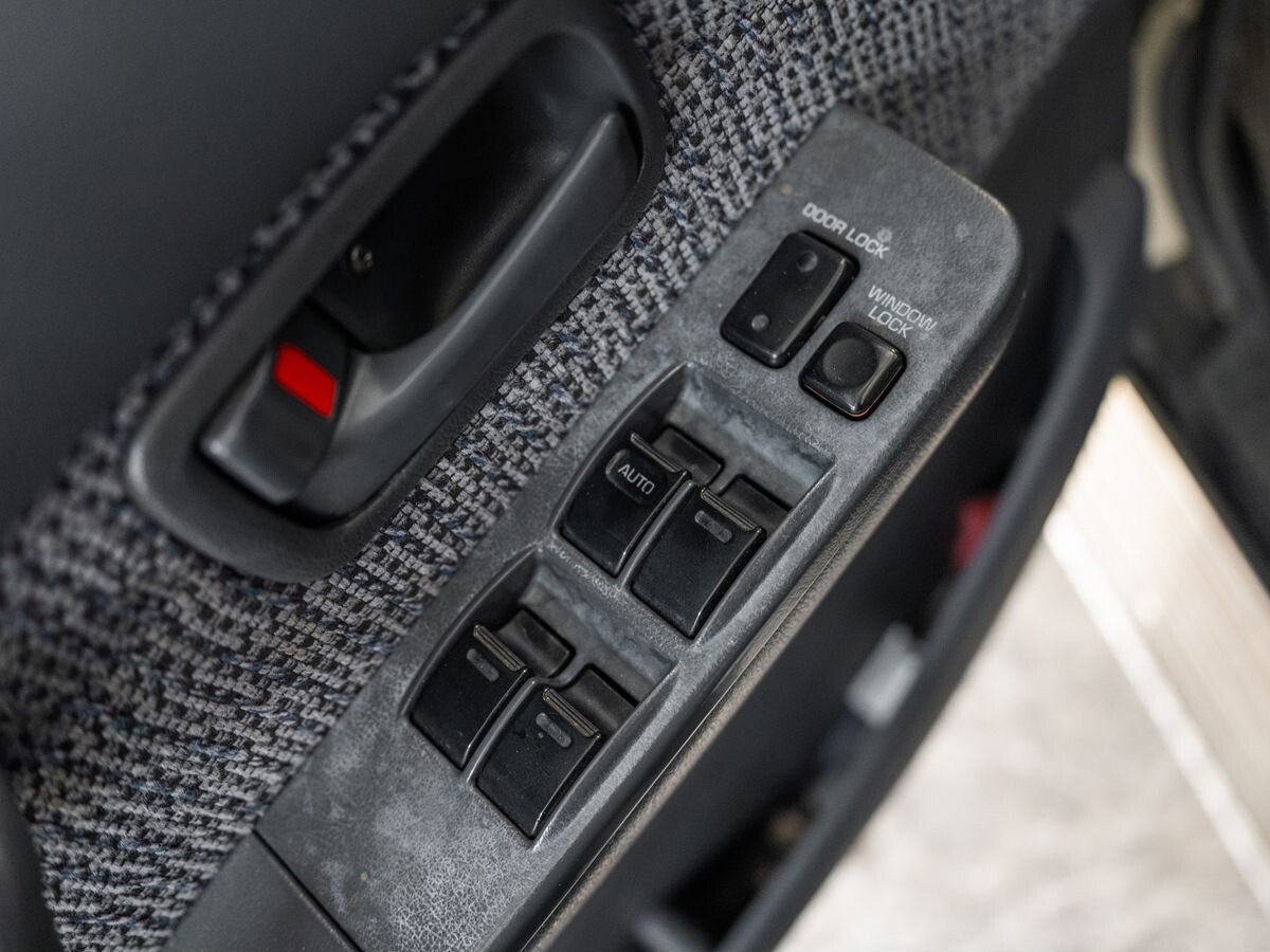 Toyota Land Cruiser 1996 - фото автомобиля