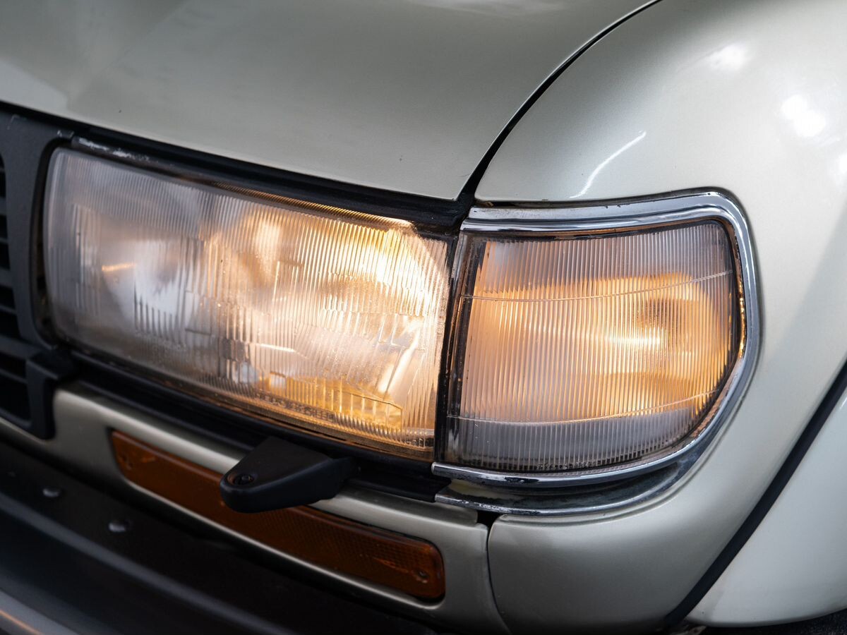 Toyota Land Cruiser 1996 - фото автомобиля
