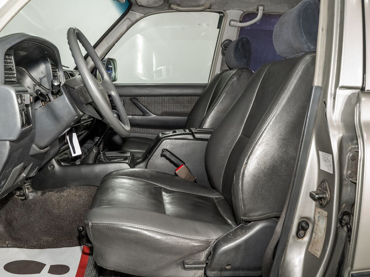 Toyota Land Cruiser 1996 - фото автомобиля