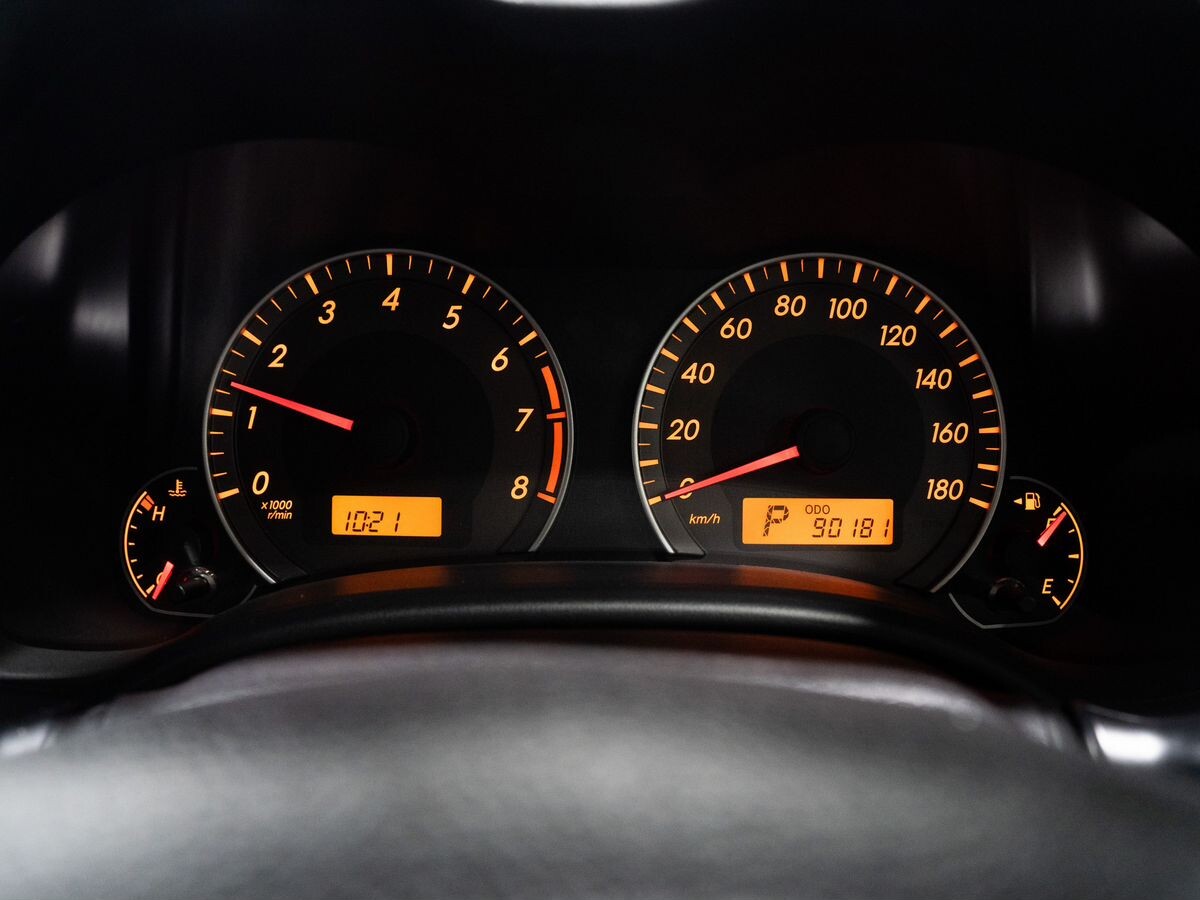 Toyota Corolla Fielder 2011 - фото автомобиля