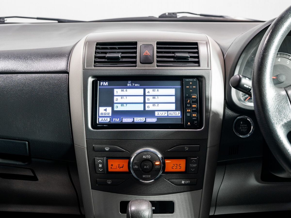 Toyota Corolla Fielder 2011 - фото автомобиля