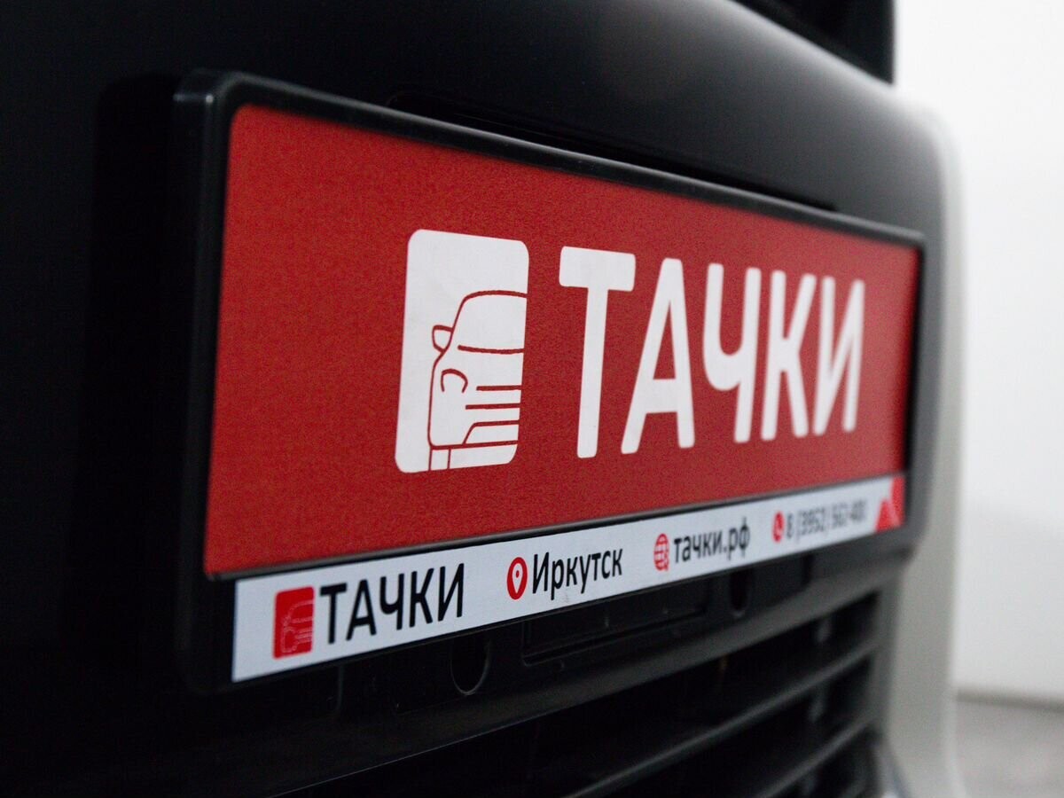 Toyota Voxy 2016 - фото автомобиля