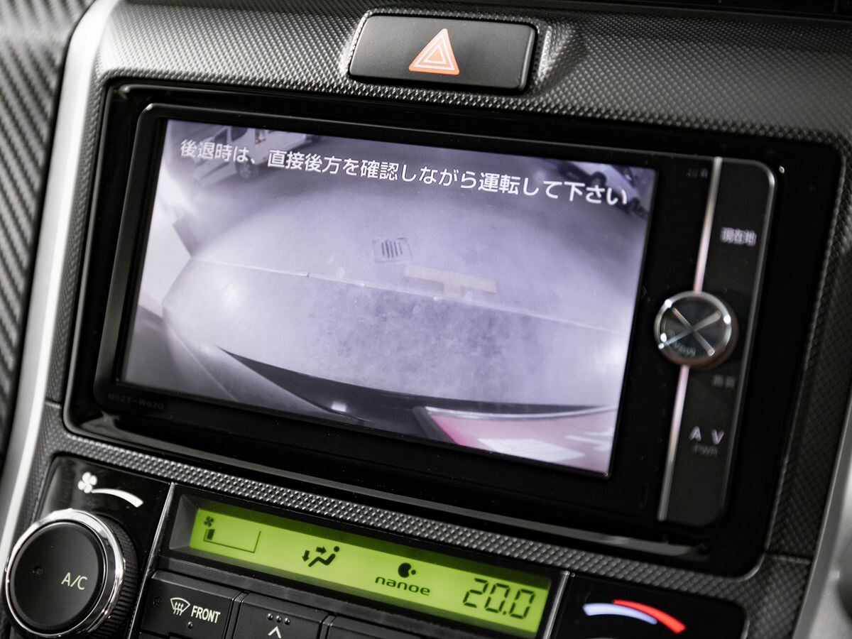 Toyota Corolla Fielder 2012 - фото автомобиля