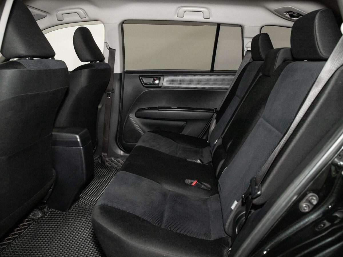 Toyota Corolla Fielder 2012 - фото автомобиля