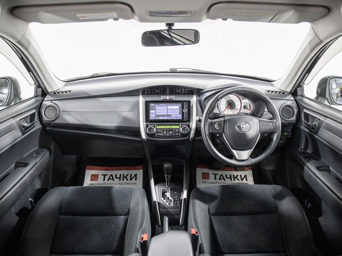 Toyota Corolla Fielder 2012 - фото автомобиля